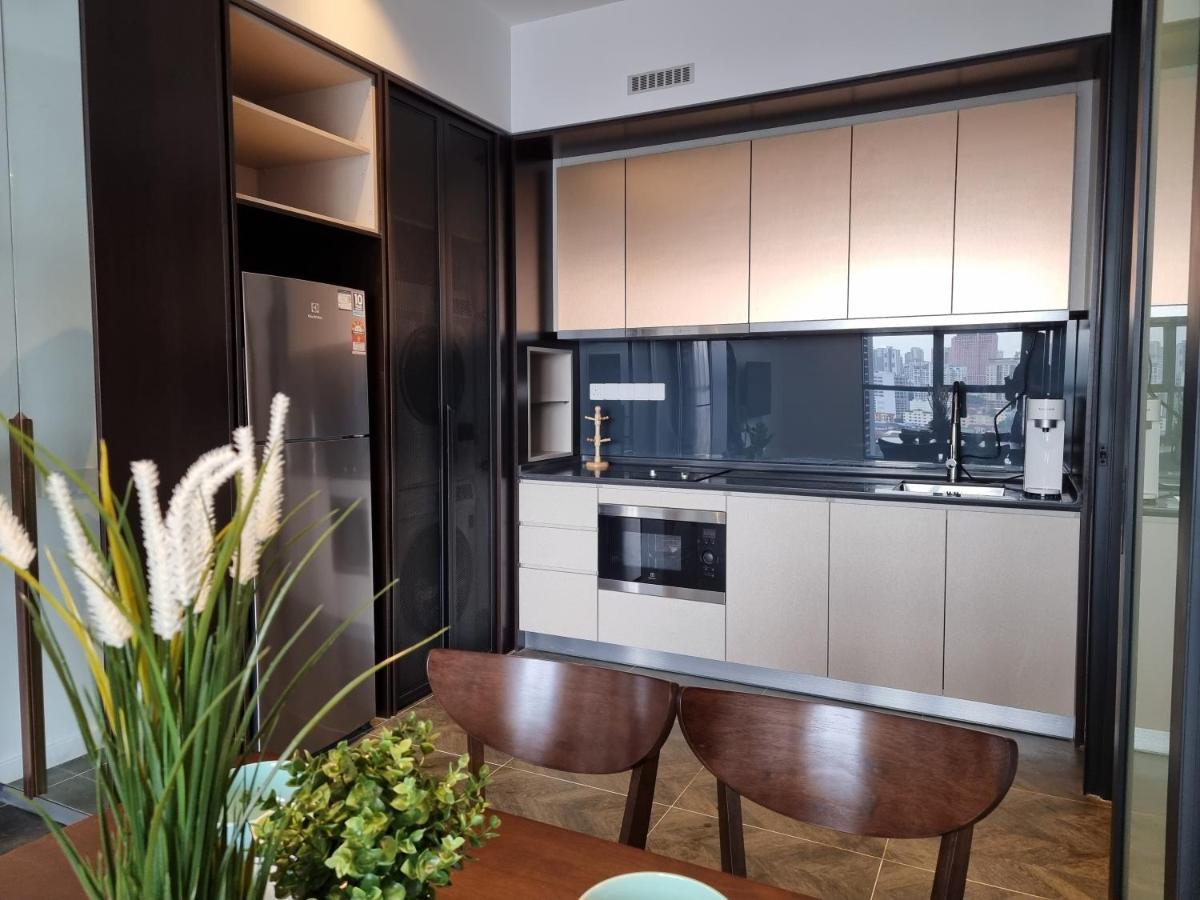Scarletz Suites Klcc By De Harlequins Guesthouse Kuala Lumpur Eksteriør billede