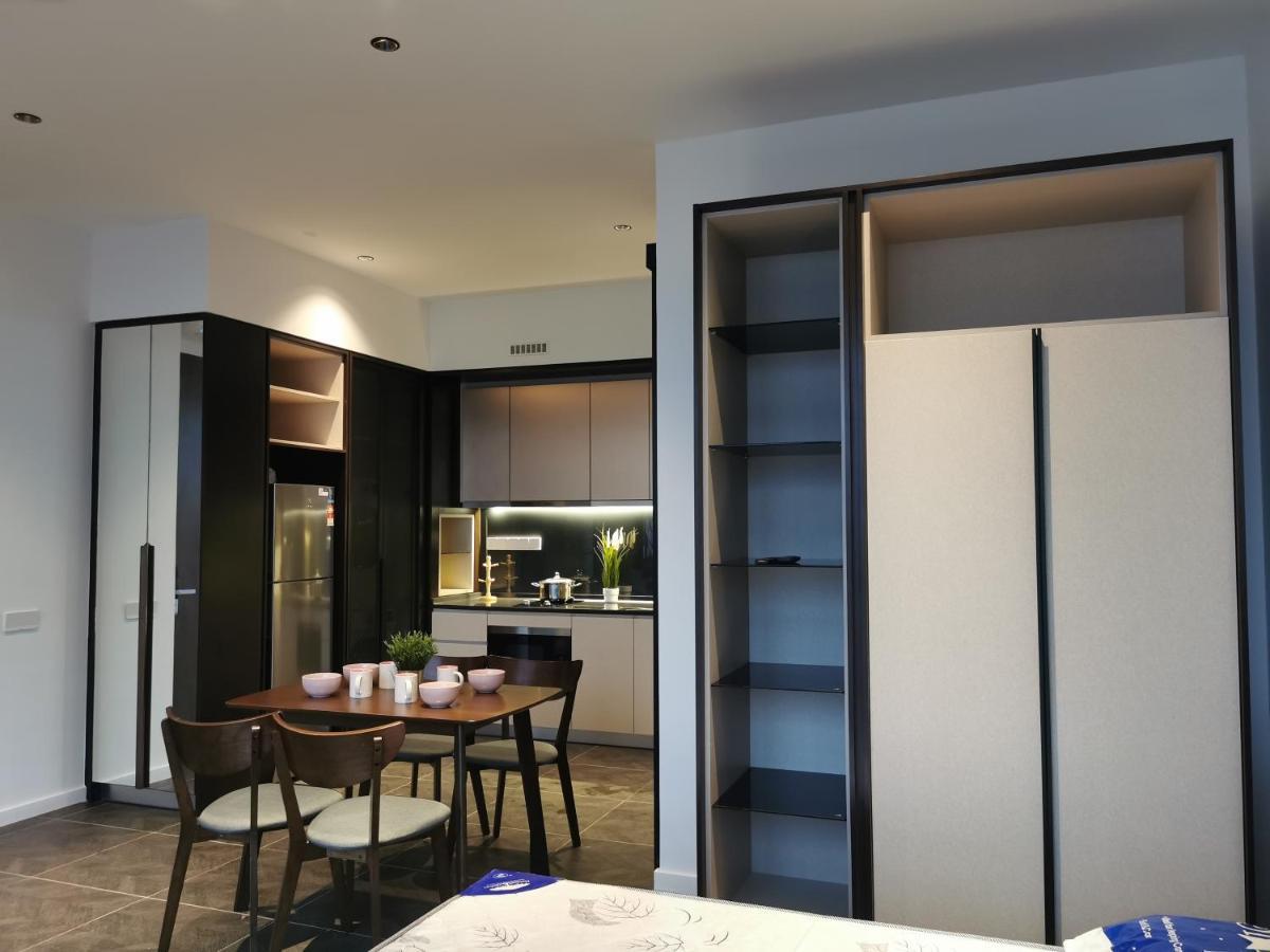 Scarletz Suites Klcc By De Harlequins Guesthouse Kuala Lumpur Eksteriør billede
