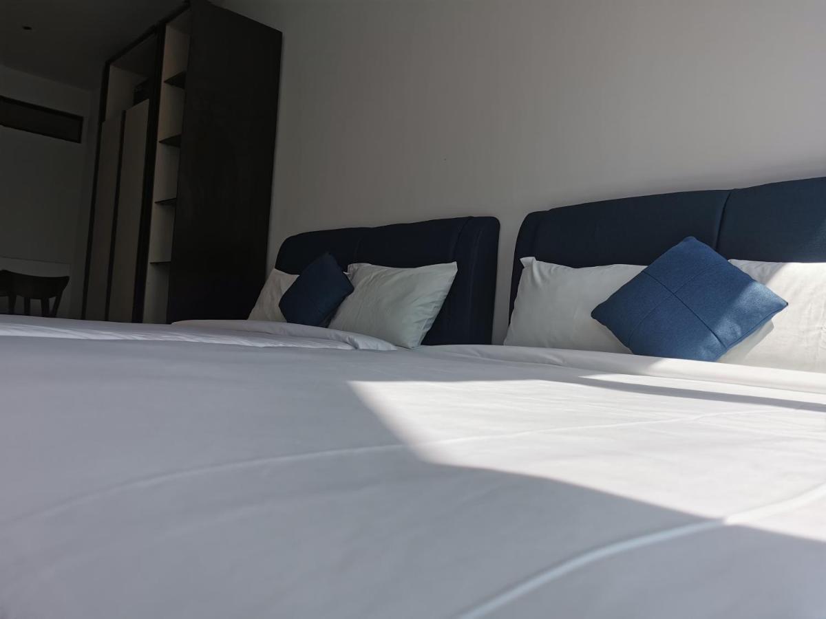 Scarletz Suites Klcc By De Harlequins Guesthouse Kuala Lumpur Eksteriør billede