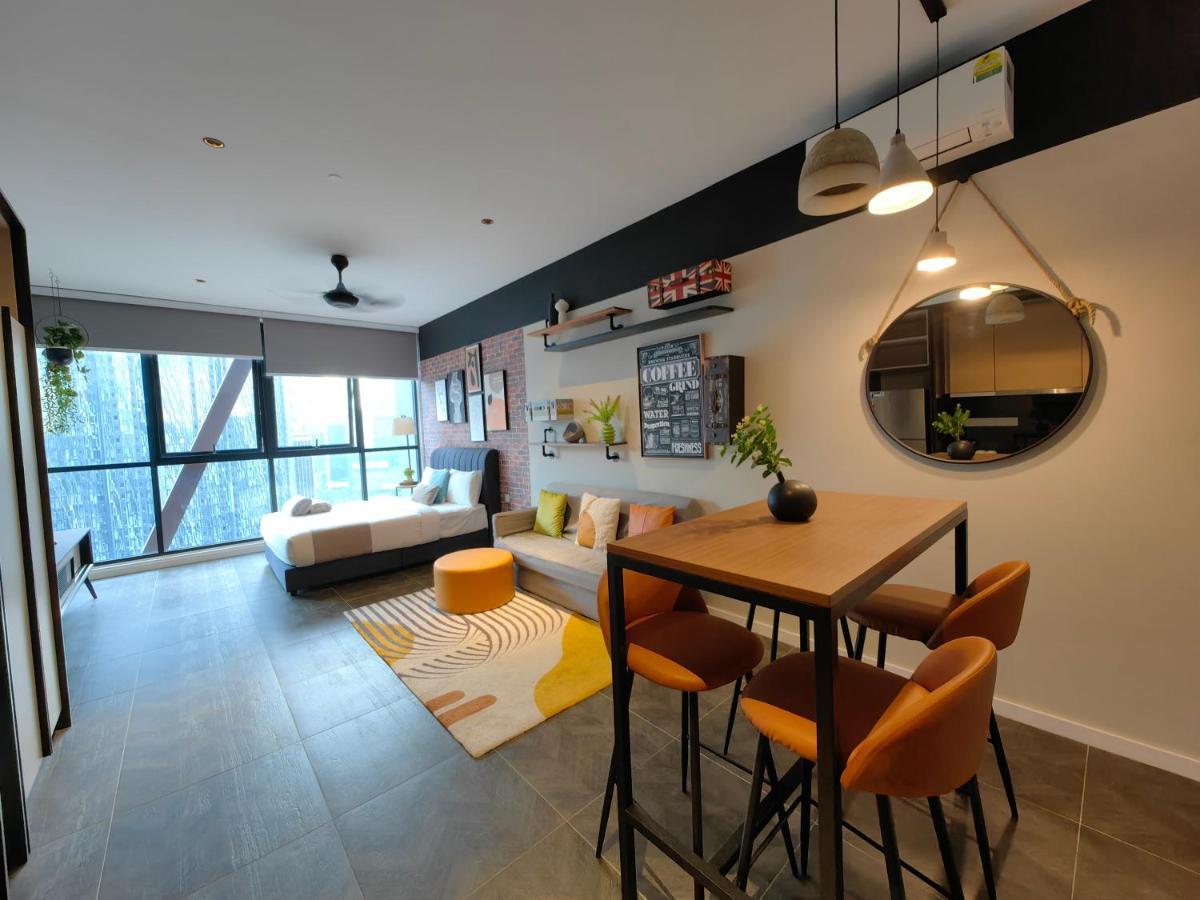 Scarletz Suites Klcc By De Harlequins Guesthouse Kuala Lumpur Eksteriør billede