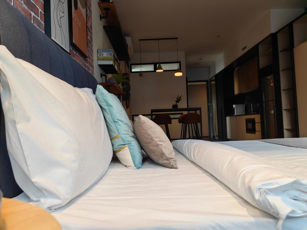 Scarletz Suites Klcc By De Harlequins Guesthouse Kuala Lumpur Eksteriør billede
