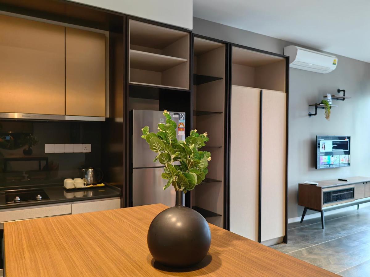 Scarletz Suites Klcc By De Harlequins Guesthouse Kuala Lumpur Eksteriør billede