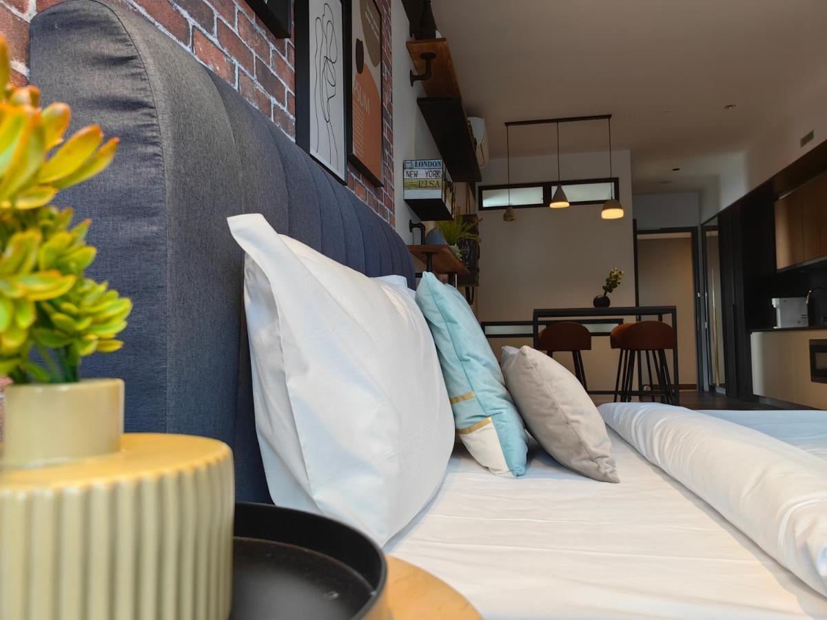 Scarletz Suites Klcc By De Harlequins Guesthouse Kuala Lumpur Eksteriør billede