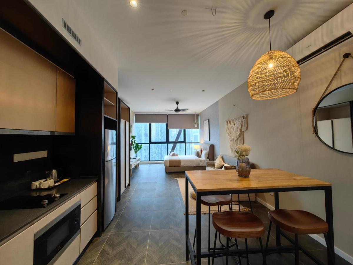 Scarletz Suites Klcc By De Harlequins Guesthouse Kuala Lumpur Eksteriør billede